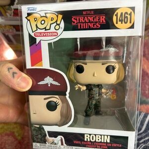 Funko Pop Stranger Things #1461 Robin Figure Brand NEW IN STOCK